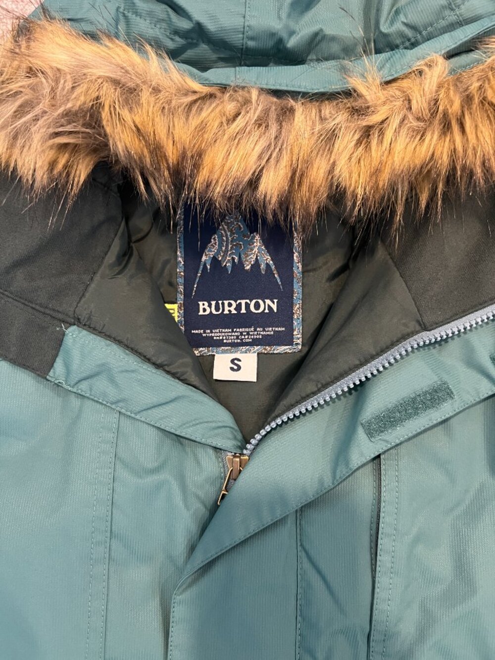Burton Juliet Snowboard Jacket, NWT, Size S, Mountain Collection - Picture 2 of 3